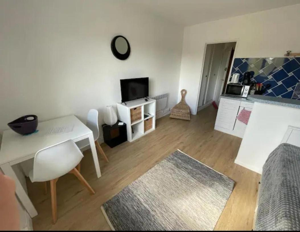 Studio Sur La Cote Fleurie A Houlgate. Lägenhet Exteriör bild